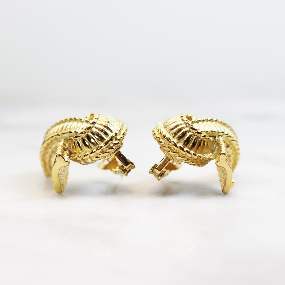 ⚜️ GIVENCHY PARIS NEW YORK "LOVE KNOT" GOLD PLATED BIJOUX PIERCED EARRINGS - Picture 5 of 16